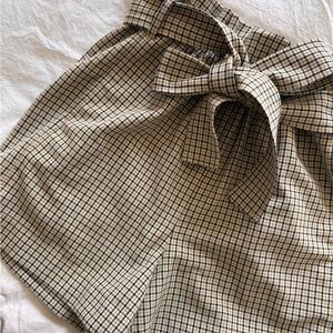 Aritzia High-Waist Shorts with Tie in Beige Plaid